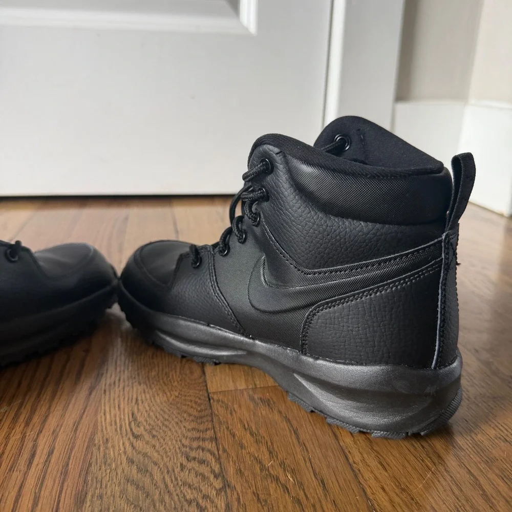 Nike manoa ltr